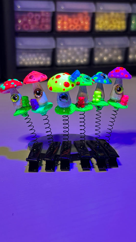 Mini Bear/Cyclops Mushroom Sprout Clips 🌱(Color Randomly Picked!)